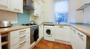 Linburn House Apartment - Image 3