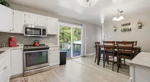 Next Stop! Comfort! 3 BR Near Amtrak Station! - Image 3