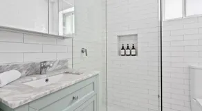 Beautiful 2 Bed Apt Walk 5mins Beach 3mins Village - Image 3