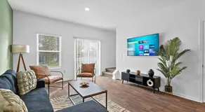 Beautiful 2BR Townhome Close to beach/Mayo Clinic. - Image 2