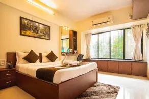 Hidden Gem on Film City Road – Cozy 2 BHK Bungalow - Image 2