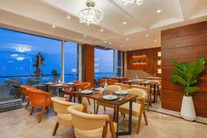 White Panda Hotels Divine Peak - Image 2