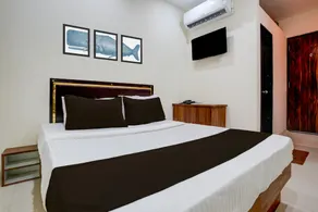 Super Hotel O Elegance Inn - Image 5