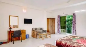 Hill Crown Hotel & Resort - Image 2