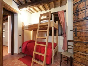 Farmhouse in Marche with Pool and Views - Image 2