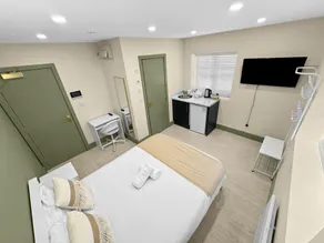 Comfy Studio Greenford 17 min away to Wembley Stadium - Image 3