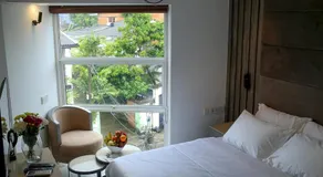 Sri Suryas Hotel - Image 5