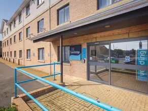 Travelodge Holyhead - Image 4