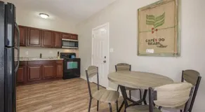 WL3, Free parking and Coffee , Smart Tv , Fast Wi-Fi - Image 3