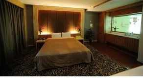 Golden Motel - Image 2