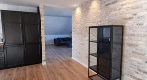 Newly renovated, great location - Image 5