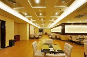Huajun Hotel Xiamen - Image 3