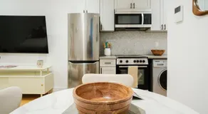1288-4R Newly furnished Prime UES 2BR - Image 3