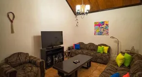 Neska Polita Hostel - Image 5
