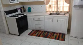Aaron's House - Image 3