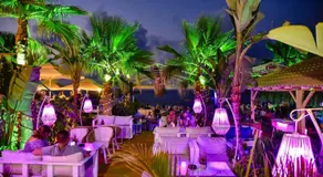 Karteris Luxury Suites - Image 3