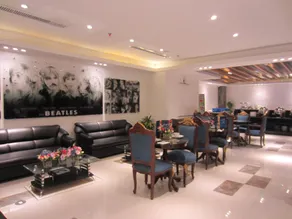 Icon Hotel Timog - Image 2