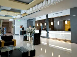 Time Grand Plaza Hotel - Dubai Airport - Image 3