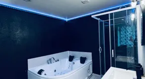 Love Room-Jacuzzy-Beziers - Image 2
