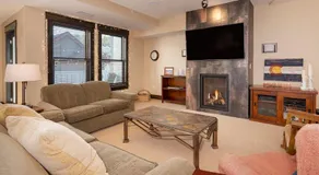 Ski Condo with Private Garage and Washer Dryer - Parry Peak Loft Premium-Rated 105 - Image 2