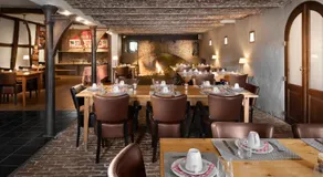 Hotel Aux Ecuries De La Reine - Image 2