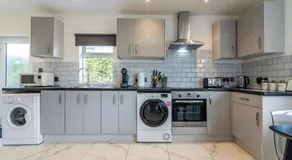 The Hawton House - Image 2