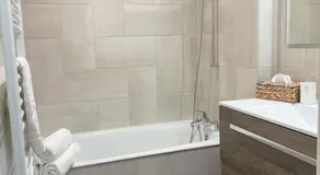 Appartement avec piscine - Image 2