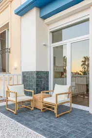 Exclusive beachfront apartment - Image 3