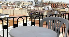 Hostal Capitol Ramblas - Image 5