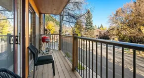 Renovated 2 BR - 2 BA In Town with AC - Image 5