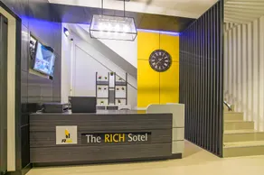 The RICH Sotel - Image 4