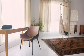 Light and airy studio - Image 2