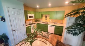 Historic Ziegler Inn and Suites with Whimsical Themed Rooms - Image 2