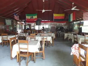 Jah B's Cottages - Image 3