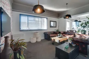 Innbetween Lodge And Backpackers - Image 3