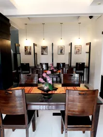 One Crescent Place Hotel - Image 4