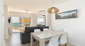 Hauzify I Apartaments SuperBeach - Image 2