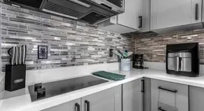1802 Remodeled 2BR Condo at Enclave Suites - Image 4