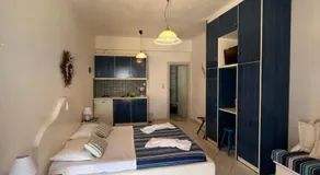 Christos rooms milos - Image 2