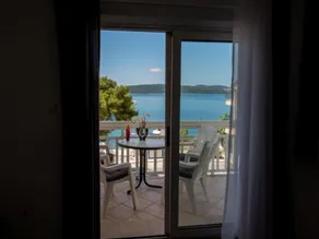 Villa Tomi - Standard One Bedroom Apartment 8 - Image 3