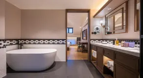 Manxin Mansion Shanghai International Tourism and Resorts Zone - Image 4