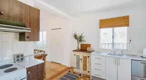 Argyle Beach House - Coastal Style, 130m to beach, - Image 5