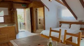 The calm west - Image 4