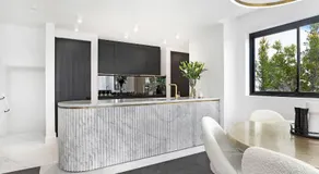 Luxury Waterside Home - Image 5