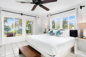 Pelican Beach Hotel - Image 2