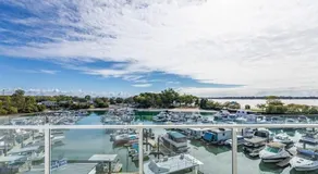 Marina Retreat - Image 4