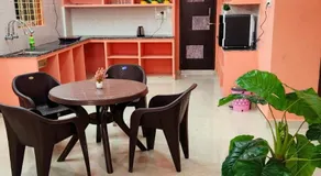 RUSHITHA HOMESTAY - NEAR To ALIPIRI- FREE WIFI - FAMILY STAY ONLY - ANDROID TV - DOOR SERVICE - Image 2