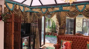 Centrally Located 4 Bedroom House  - Image 2