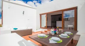 Holiday house Casa Mariposa in Tabayesco - Image 2