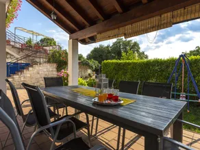 Villa in Kujici Near Beach With Pool - Image 3